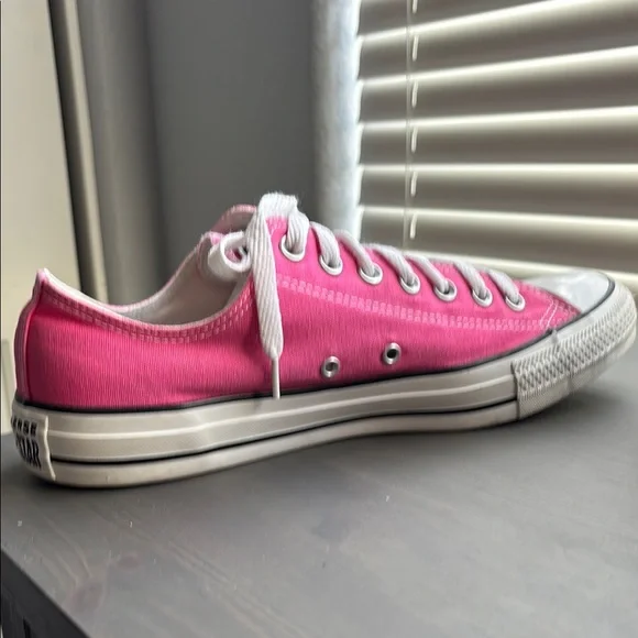 Converse Pink Canvas Sneakers with White Accents - Picture 5 of 16